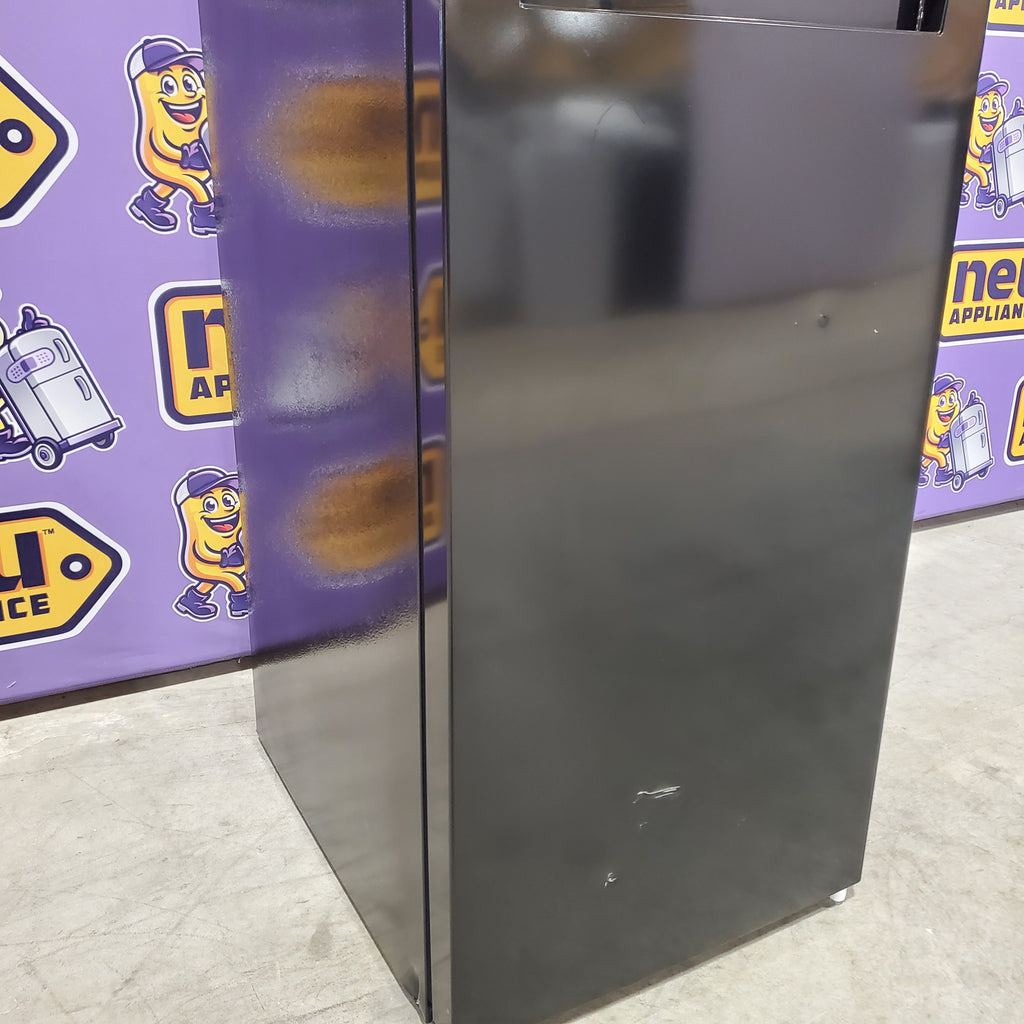 Pictures of Vissani Black Top Freezer 10.1 Cu. Ft. Refrigerator with No Frost Design 25SA245 - MDTF10BK - Scratch and Dent (Moderate) - Neu Appliance Outlet - Discount Appliance Outlet in Austin, Tx