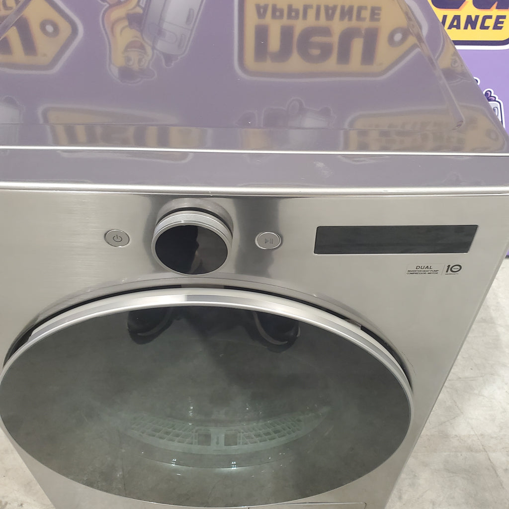 Pictures of LG Ultra Large Capacity 4.5 Cu. Ft. Capacity Front Load Washer with TurboWash 360 WM5500HVA and LG Smart Mega Capacity 7.8 Cu. Ft. Front Load Dryer with Dual Inverter Heat Pump Technology DLHC5502V - Scratch and Dent (Minor) - Neu Appliance Outlet - Discount Appliance Outlet in Austin, Tx