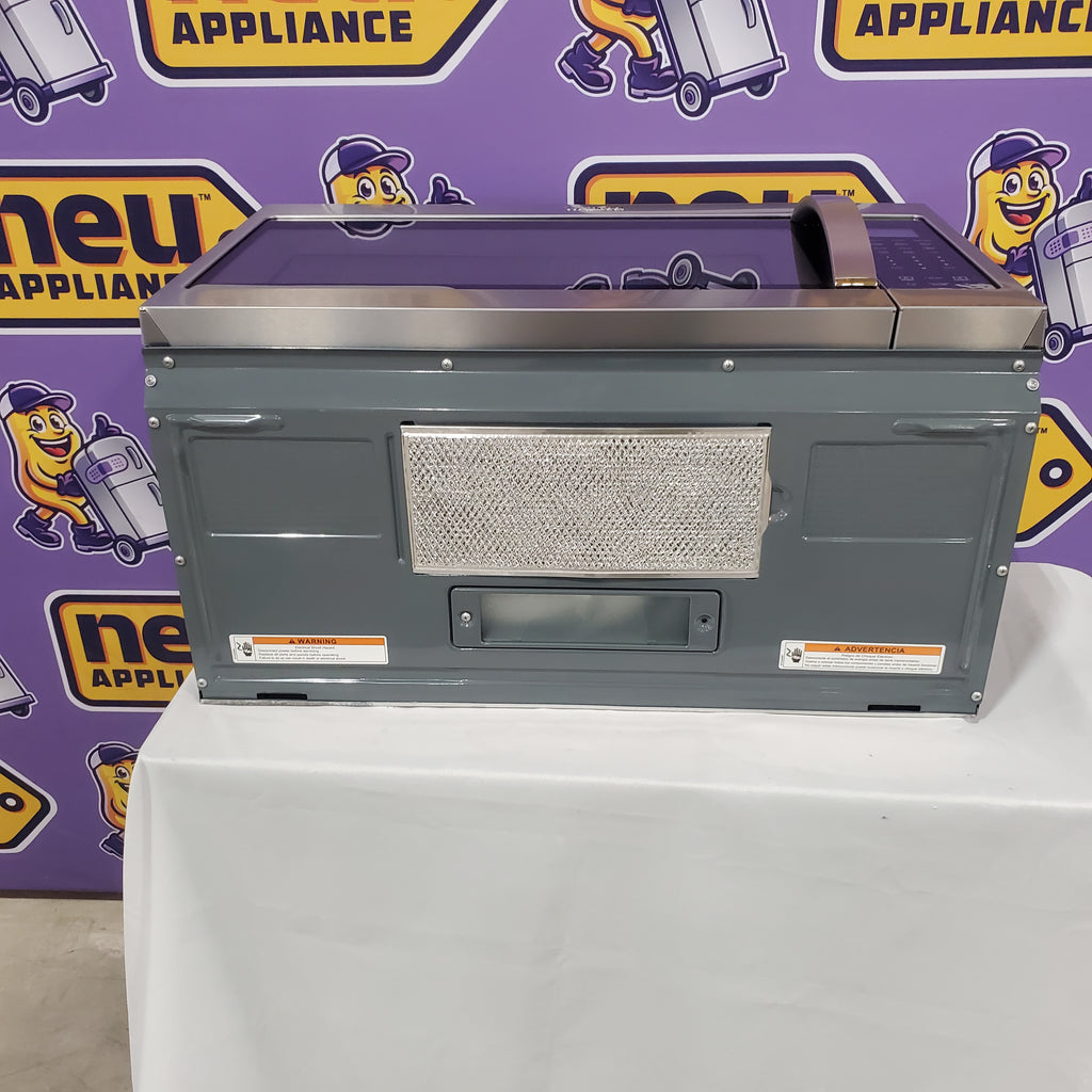 Whirlpool Steam 1.9 Cu. Ft. Microwave with Sensor Cooking and CleanRelease Non-Stick Interior in Fingerprint Resistant Stainless Steel 17SD221 - WMH32519HZ - Open Box