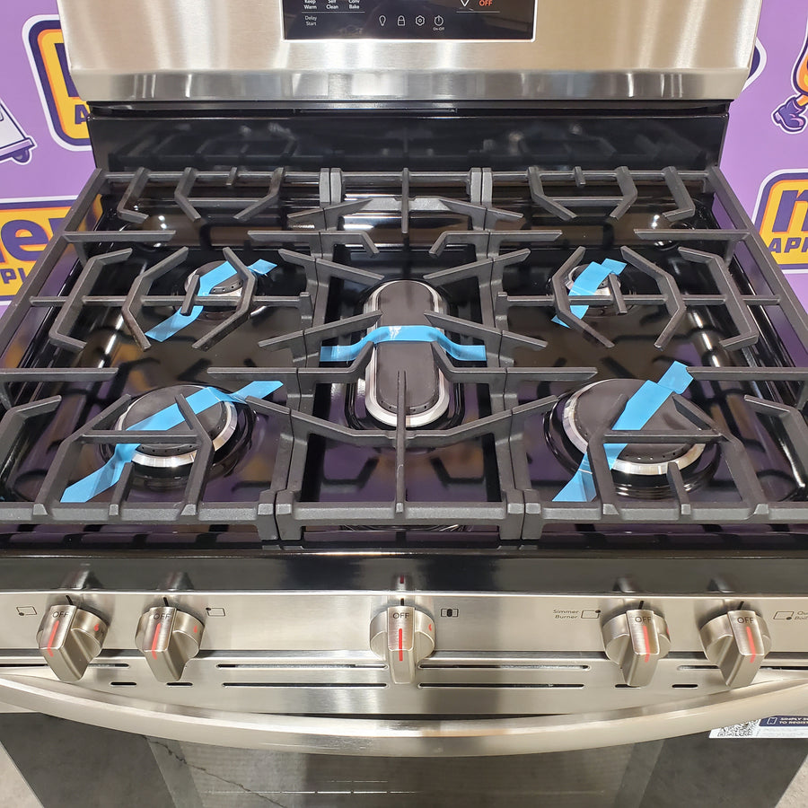 Frigidaire Stainless Steel Gas Range with Air Fry and Five Burner Cooktop 20534SD693 - FCRG3083AS - Scratch & Dent (Moderate)