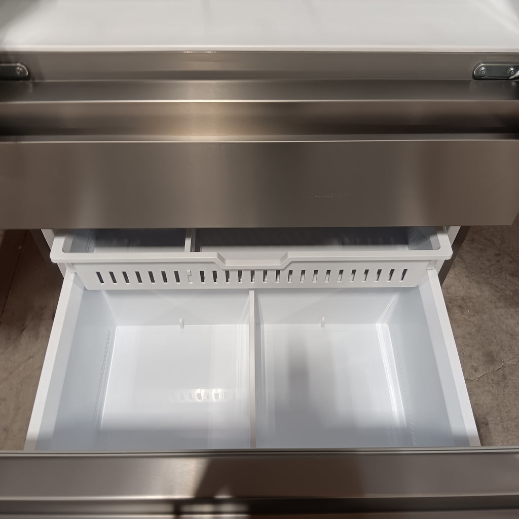 Pictures of Hisense PureFlat 25.6-cu ft 4-Door Smart French Door ENERGY STAR Refrigerator in Stainless Steel with Ice Maker, Water and Ice Dispenser 22231SD314 - HRM260N6TSE - Scratch & Dent (Moderate) - Neu Appliance Outlet - Discount Appliance Outlet in Austin, Tx