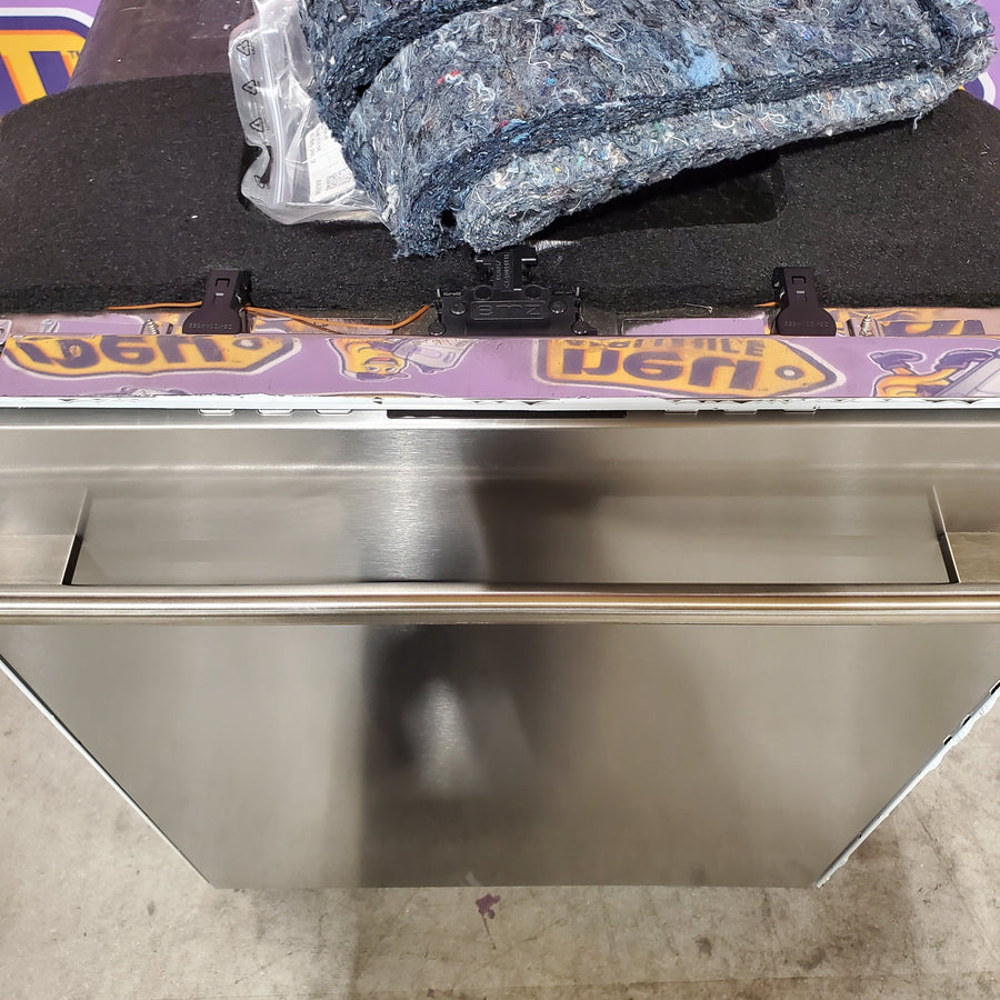 ASKO 50 Series Dishwasher with Super Cleaning System™ (SCS™) in TouchProof Stainless Steel 1111392 - DBI675THXXLS - Open Box
