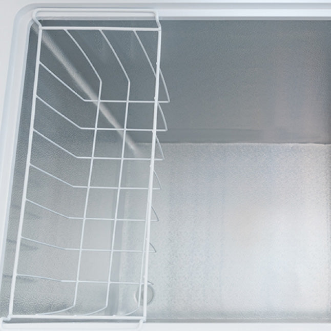 Pictures of Magic Chef 7.0 cu. ft. Chest Freezer in White with 7.0 Cu. Ft. Capacity, Manual Defrost, and Sliding-Bulk Storage Baskets HMCF7W4 - Scratch & Dent (Moderate) - Neu Appliance Outlet - Discount Appliance Outlet in Austin, Tx