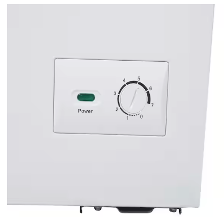 Magic Chef 3.5 cu. ft. Manual Defrost Chest Freezer in White 251311SD937 - HMCF35W5 - Scratch & Dent (Moderate)