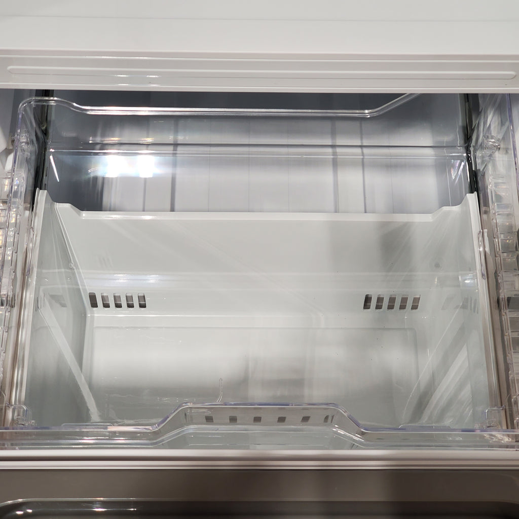 Pictures of Vissani 18.7 cu. ft. Bottom Freezer Refrigerator in Stainless Steel 25SD080 - MDBF18SS - Scratch & Dent (Minor) - Neu Appliance Outlet - Discount Appliance Outlet in Austin, Tx