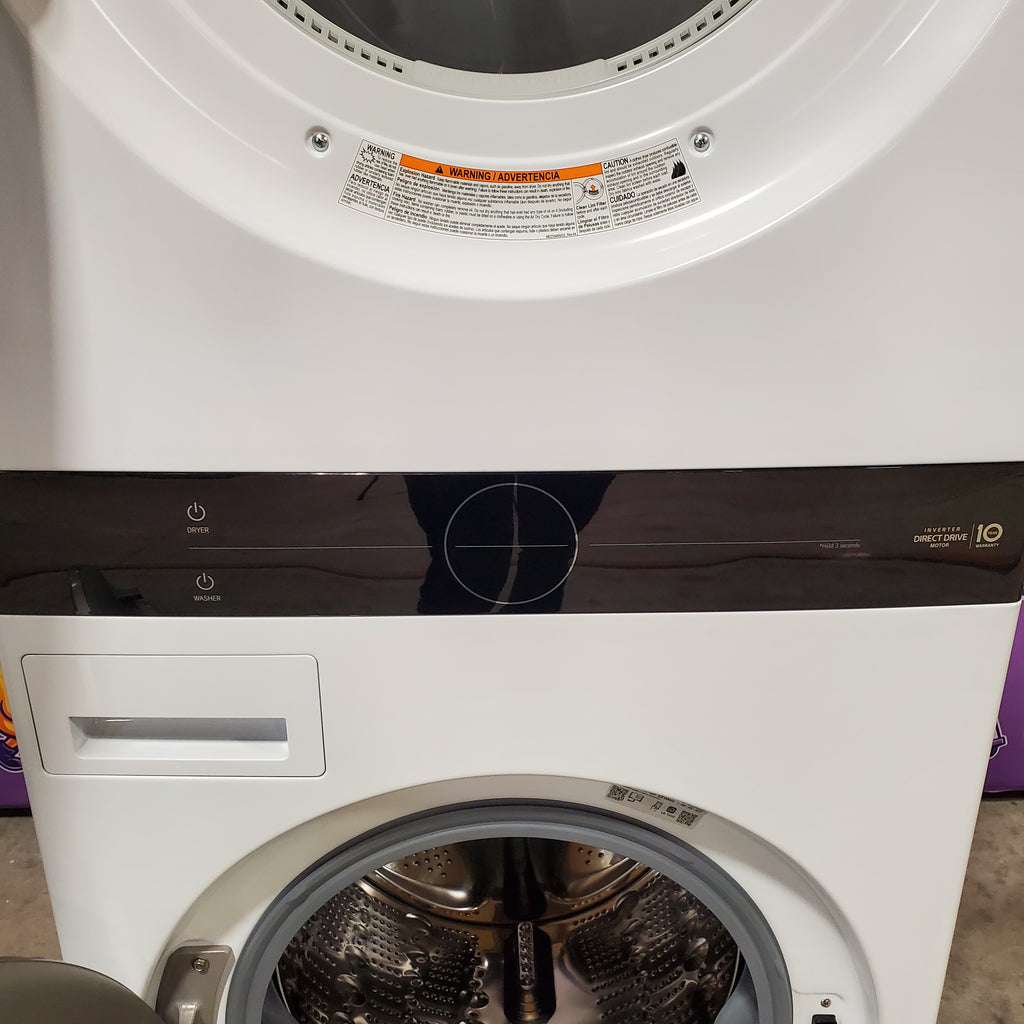 LG Front Load Wash Tower with Center Control 4.5 Cu. Ft. Washer and 7.4 Cu. Ft. Dryer 3SD753 - WKE100HWA - Scratch & Dent (Minor)