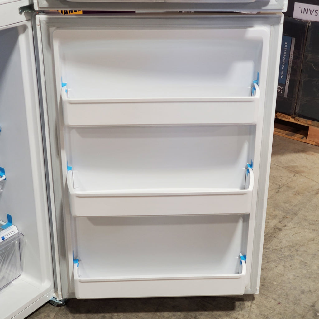 Frigidaire 30" Wide Garage Ready Top Freezer 18 Cu. Ft. Refrigerator with EvenTemp Cooling System and Spacious Interior Storage in White 24SD45 - FFTR1814WW - Scratch & Dent (Minor)