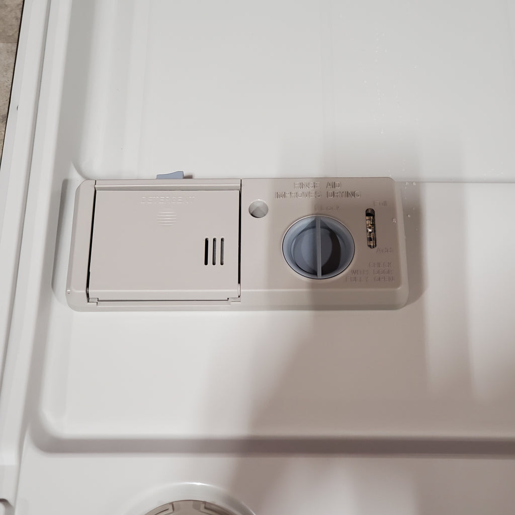 Whirlpool Quiet Dishwasher with Boost Cycle 25SD099 - WDF341PAPB - Scratch & Dent (Minor)