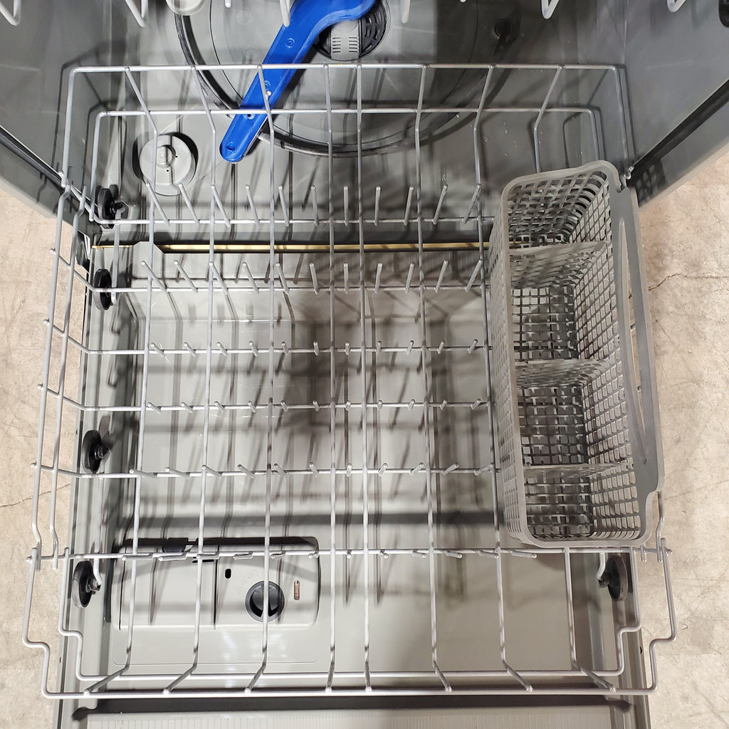 Pictures of Frigidaire Front Control Built In Dishwasher with 5-Level Wash System in Stainless Steel 3SD795 - FDPC4221AS - Scratch & Dent (Moderate) - Neu Appliance Outlet - Discount Appliance Outlet in Austin, Tx