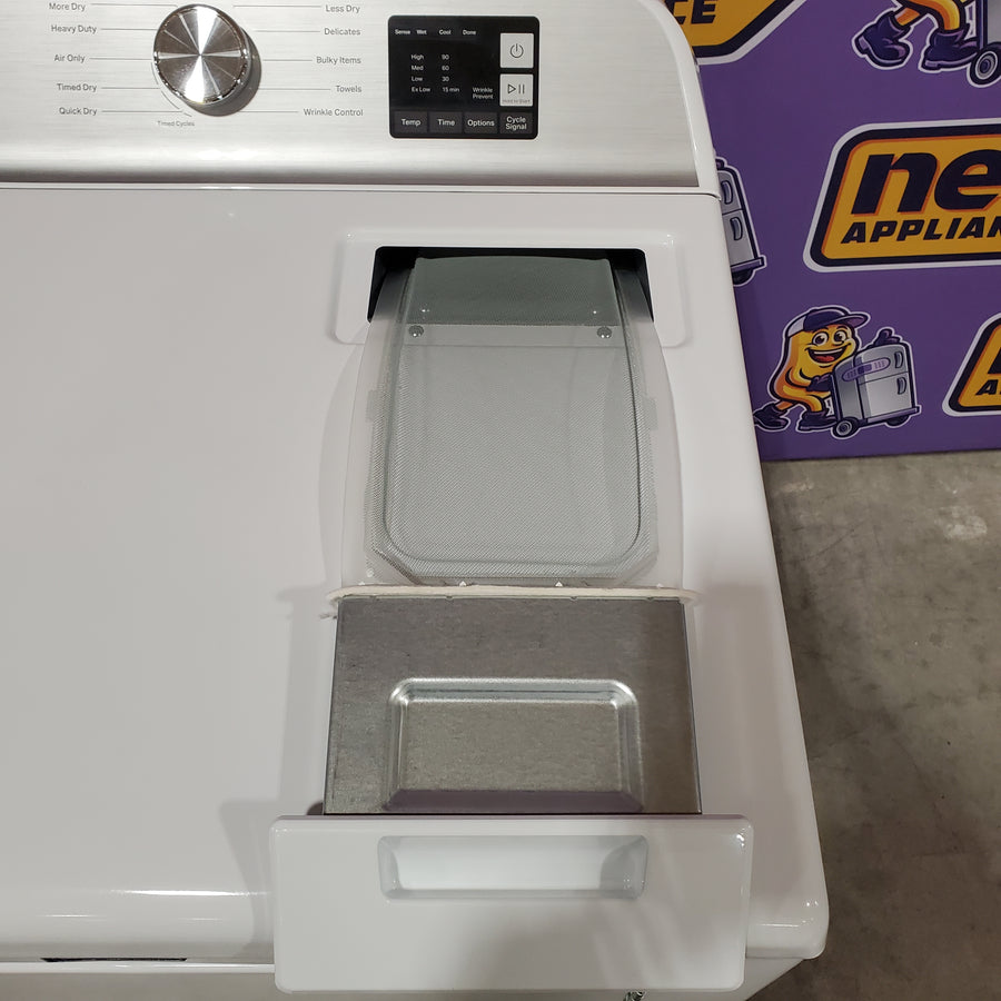 Maytag Top Load 4.8 cu ft Washer with Deep Fill and Slow-Close Glass Lid MVW6200KW - Scratch & Dent (Major) and Maytag 7.0 cu. ft Top Load Gas Dryer with Moisture Sensing 16192 - MGD6200KW - Scratch and Dent (Moderate)