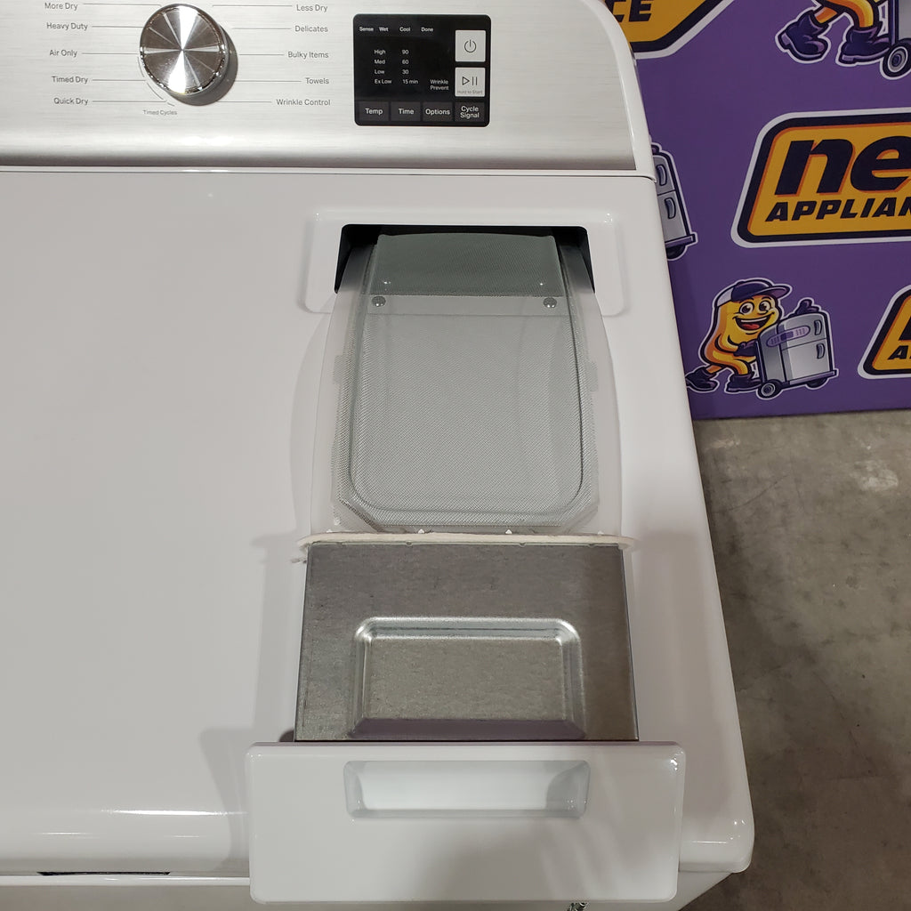 Pictures of Maytag Top Load 4.8 cu ft Washer with Deep Fill and Slow-Close Glass Lid MVW6200KW - Scratch & Dent (Major) and Maytag 7.0 cu. ft Top Load Gas Dryer with Moisture Sensing 16192 - MGD6200KW - Scratch and Dent (Moderate) - Neu Appliance Outlet - Discount Appliance Outlet in Austin, Tx