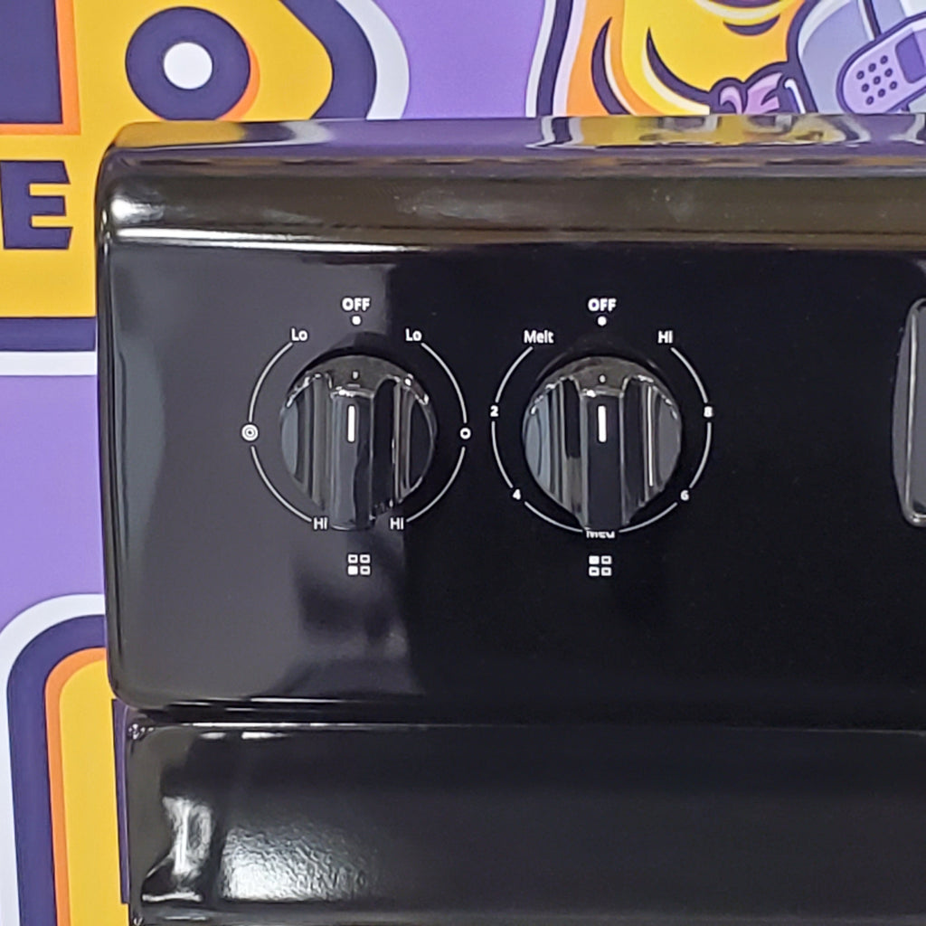 Pictures of Whirlpool 5.3 cu. ft. Electric Range with Keep Warm Setting WFE320M0JB - Scratch & Dent (Minor) - Neu Appliance Outlet - Discount Appliance Outlet in Austin, Tx