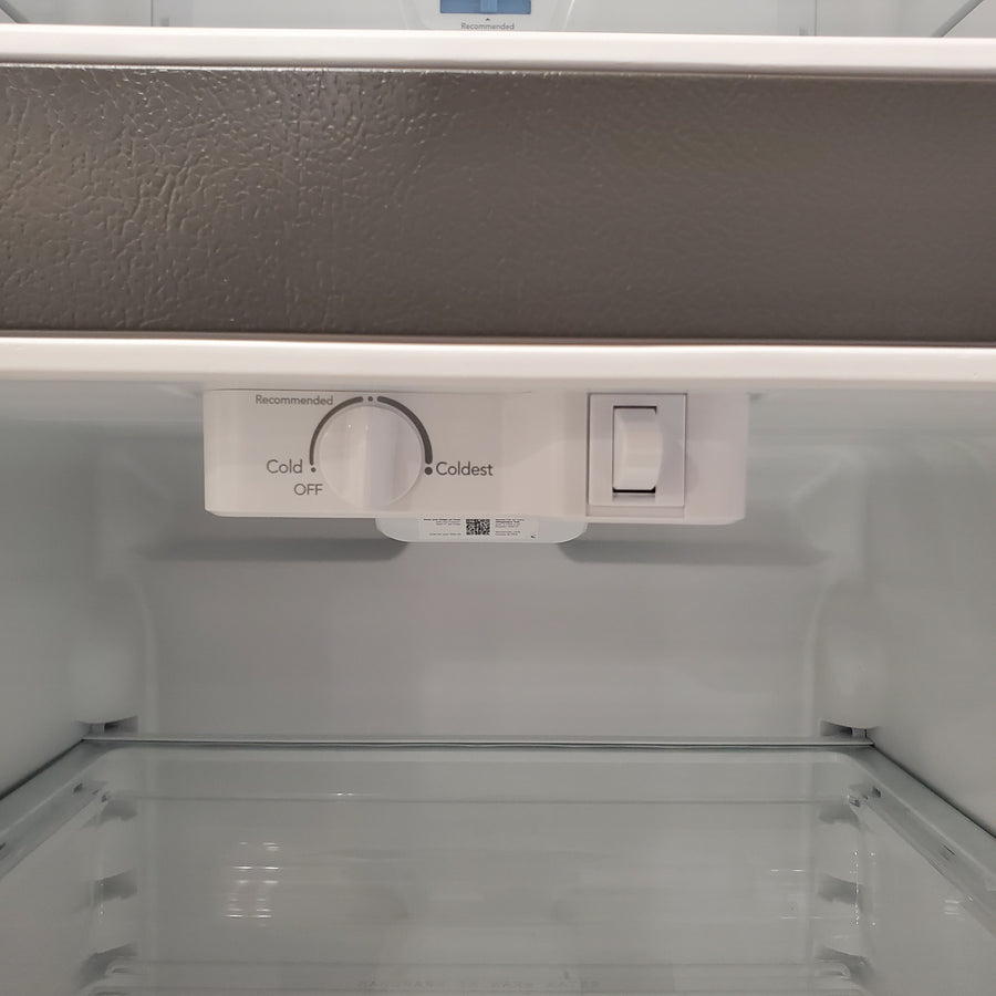 Frigidaire 30" Wide 20.0 Cu. Ft. Top Freezer Refrigerator in Stainless Steel 22131SD102 - LFTR2045VF - Scratch & Dent (Minor)