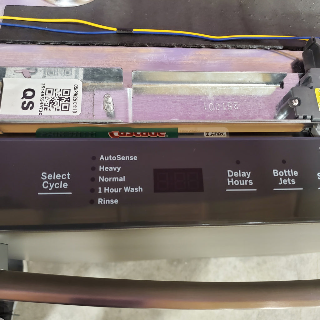 Pictures of GE Slate Top Control Built-In Tall Tub 24 Inch Dishwasher with Dry Boost and 3rd Rack 25136SD614 - GDT650SMVES - Scratch and Dent (Minor) - Neu Appliance Outlet - Discount Appliance Outlet in Austin, Tx