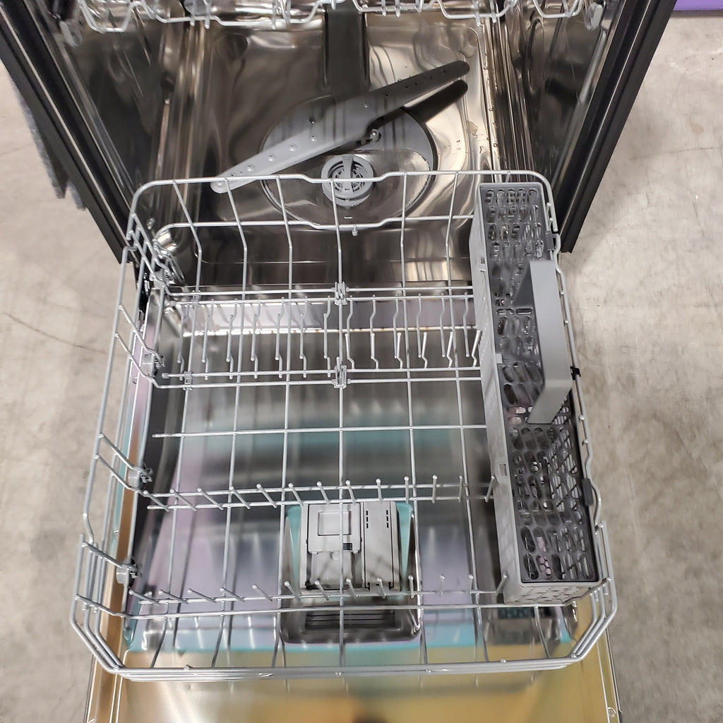 LG Front Control Dishwasher with LoDecibel Operation and Dynamic Dry™ LDFC2423V - Scratch & Dent (Minor)
