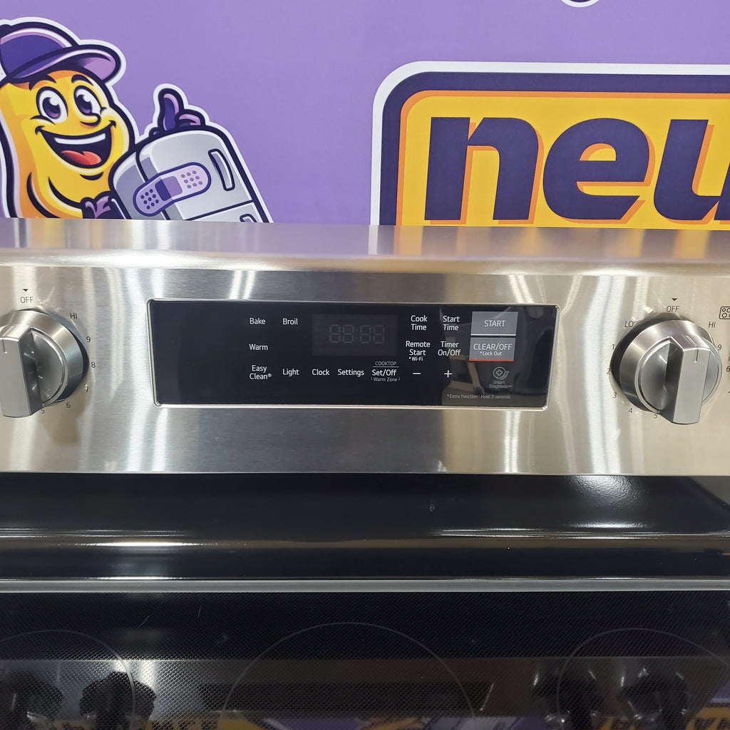 Pictures of LG Stainless Steel 6.3 cu ft. Smart Wi-Fi Enabled Electric Range with EasyClean 17SD1 - LREL6321S - Scratch & Dent (Minor) - Neu Appliance Outlet - Discount Appliance Outlet in Austin, Tx