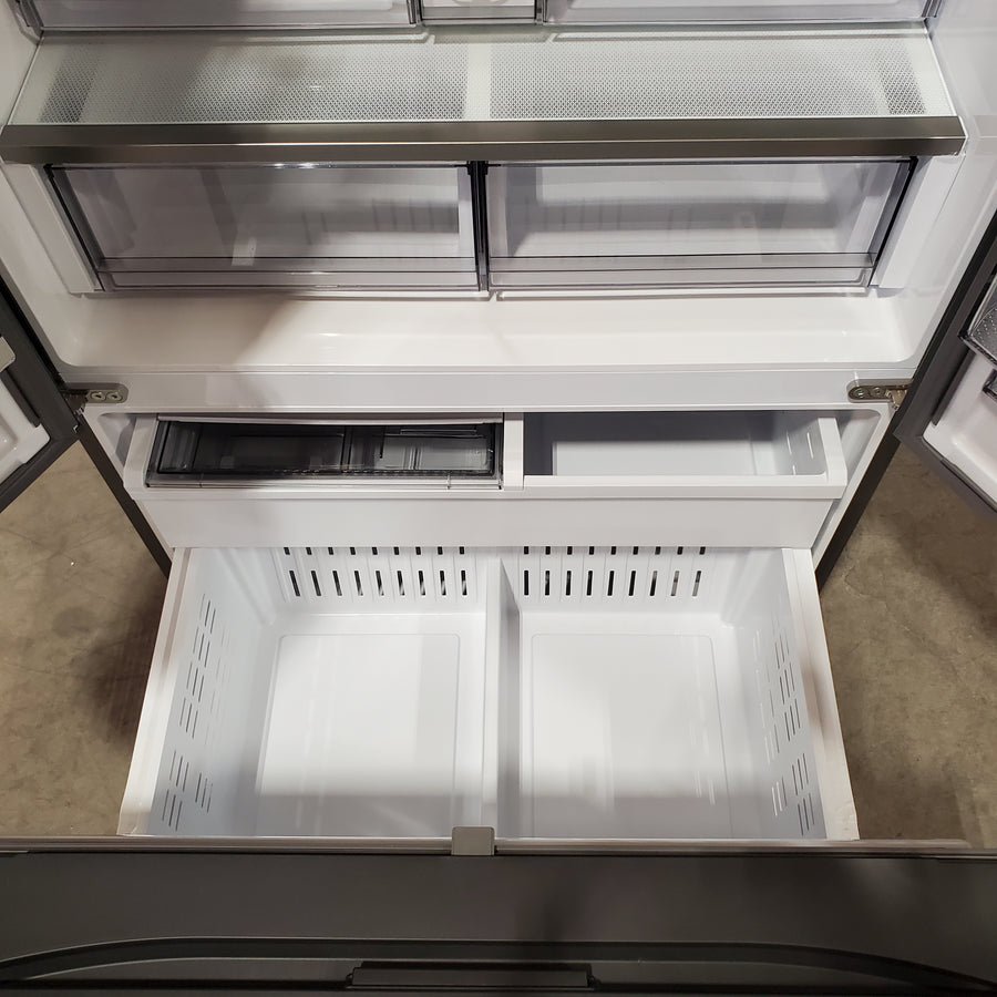 Samsung Bespoke 3-Door French Door Refrigerator (30 cu. ft.) with Beverage Center™ in Stainless Steel with Auto Fill Water Pitcher 251310SD903 - RF30BB6600QL - Scratch & Dent (Major)