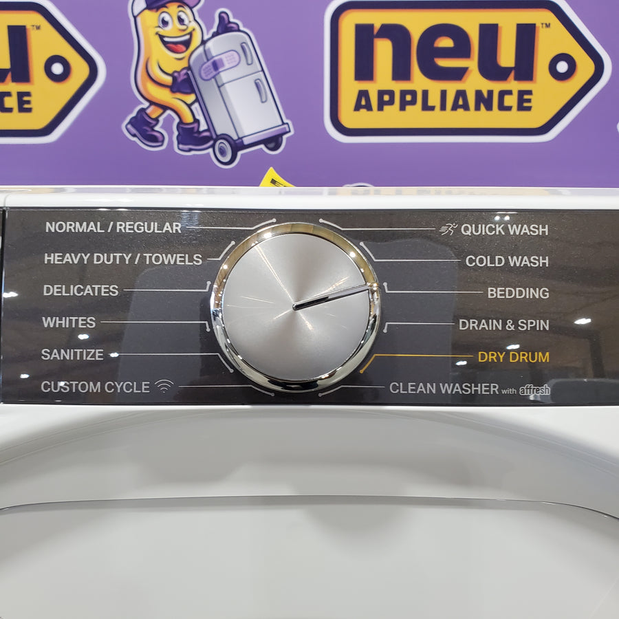 Whirlpool White Smart Front Load 5.0 Cu. Ft. Energy Star Washer with FreshFlow Vent System and FanFresh Option WFW6720RW - Scratch and Dent (Minor)