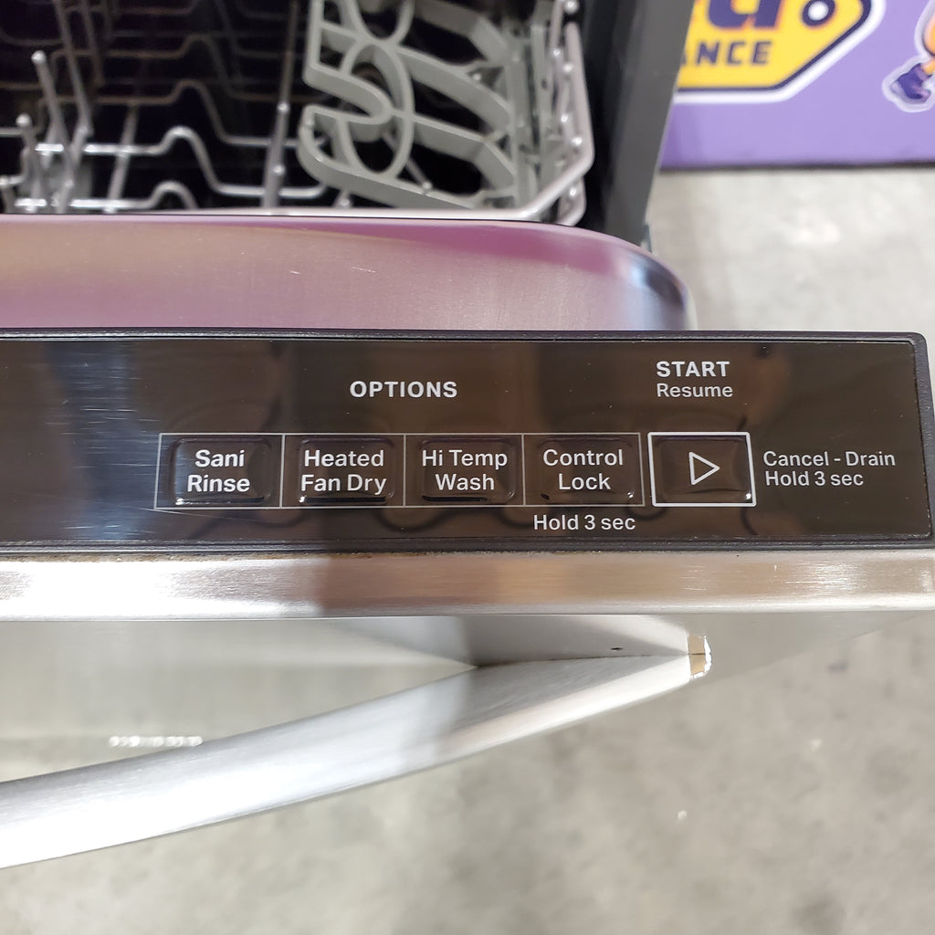 Whirlpool Dishwasher with AI Intelligent Wash and 47 dBA in Stainless Steel 30131SD51 - WDT750SAKZ - Scratch & Dent (Minor)