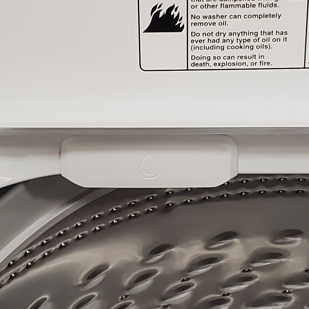 Pictures of Maytag 4.5 cu. ft. Capacity Top Load Washer with Power™ Agitator and Deep Fill MVW4505MW - Open Box and Maytag 7.0 cu. ft. Capacity Top Load Electric Wrinkle Prevent Dryer MED4500MW - Scratch & Dent (Minor) - Neu Appliance Outlet - Discount Appliance Outlet in Austin, Tx