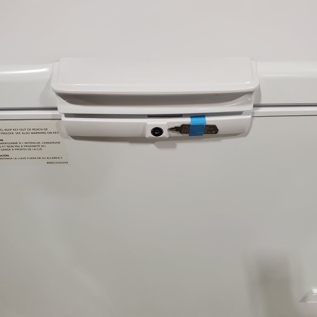 Pictures of Maytag 16 cu. ft. Chest Freezer in White 30131SD53 - MZC5216LW - Open Box - Neu Appliance Outlet - Discount Appliance Outlet in Austin, Tx
