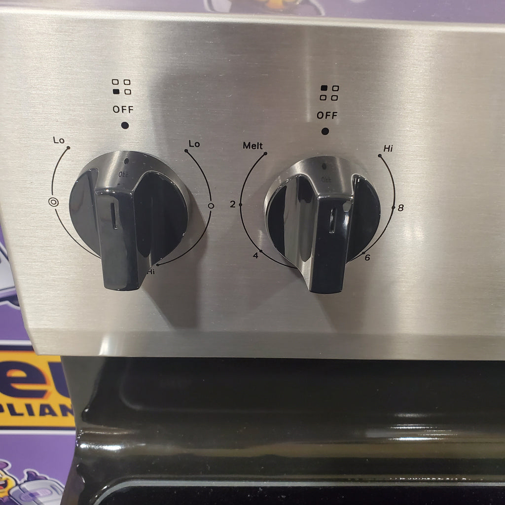 Pictures of Whirlpool 30 in. 4 Burner Element Freestanding Electric Range in Stainless Steel with Thermal - Open Box - Neu Appliance Outlet - Discount Appliance Outlet in Austin, Tx