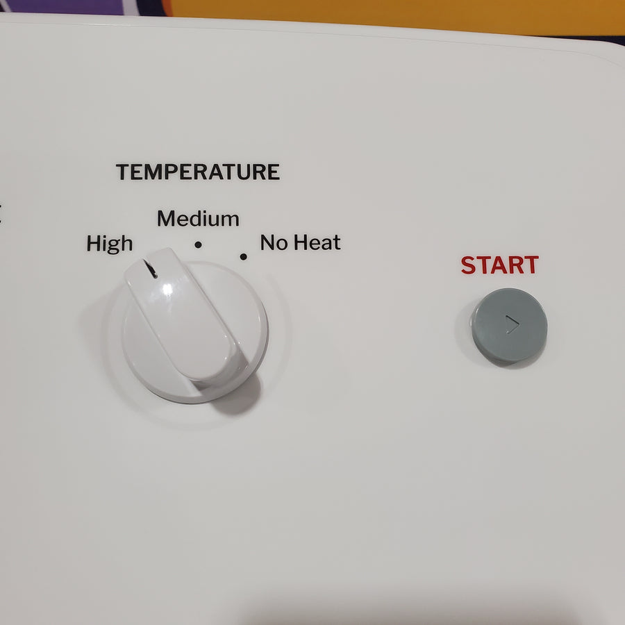 Hotpoint 6.2 cu. ft. Vented Gas Dryer in White with Auto Dry 31134SD192 - HTX26GASWWW - Scratch & Dent (Minor)