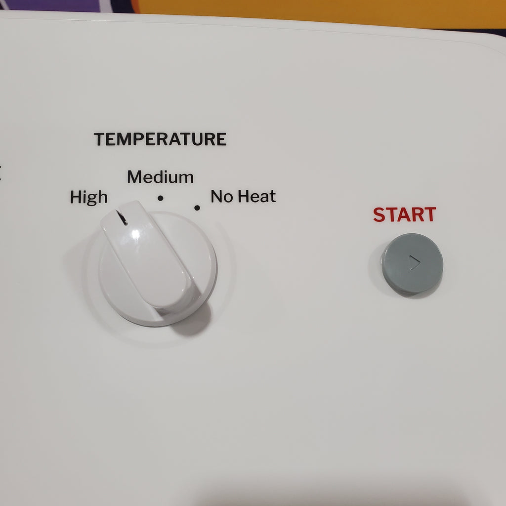 Hotpoint 6.2 cu. ft. Vented Gas Dryer in White with Auto Dry 31134SD192 - HTX26GASWWW - Scratch & Dent (Minor)