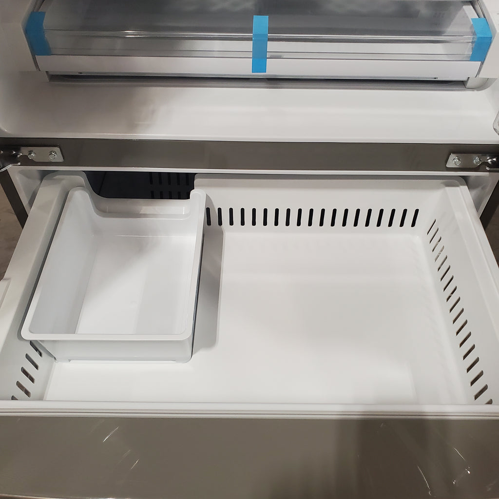 Pictures of 28 cu. ft. Smart InstaView® Door-in-Door® Double Freezer Refrigerator with Craft Ice™ 31131SD15 - LRMXS2806S - Scratch & Dent (Minor) - Neu Appliance Outlet - Discount Appliance Outlet in Austin, Tx