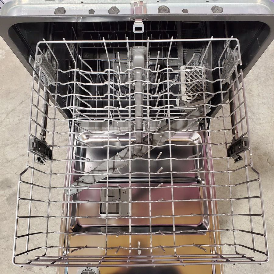 Whirlpool Built In Dishwasher with 55 dBA in Fingerprint Resistant Stainless Steel 251315SD1143 - WDP540HAMZ - Scratch & Dent (Moderate)
