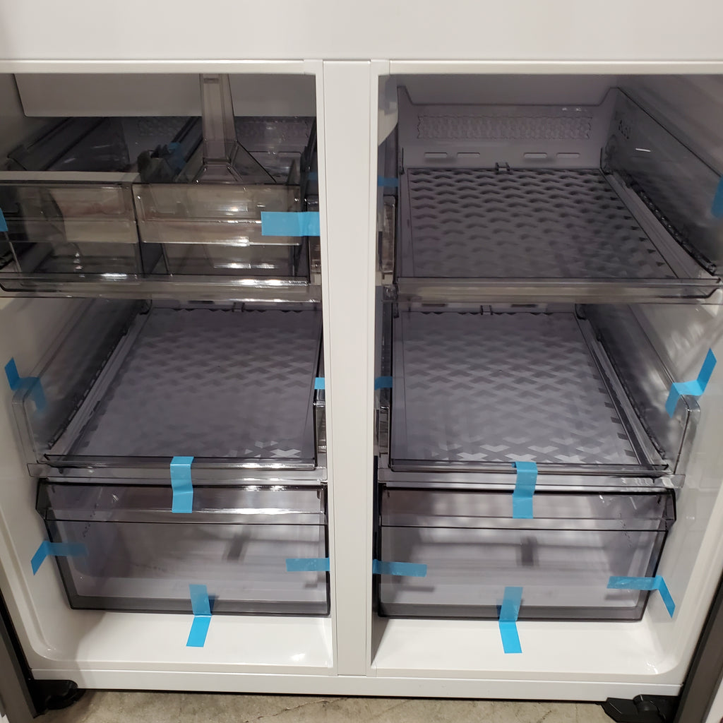 Bespoke Stainless Steel 4-Door Flex™ Full Depth Refrigerator (29 cu. ft.) with AI Family Hub™ Screen + and AI Vision Inside™ - 4SD430 - RF29DB9900QDAA - Scratch & Dent (Minor)