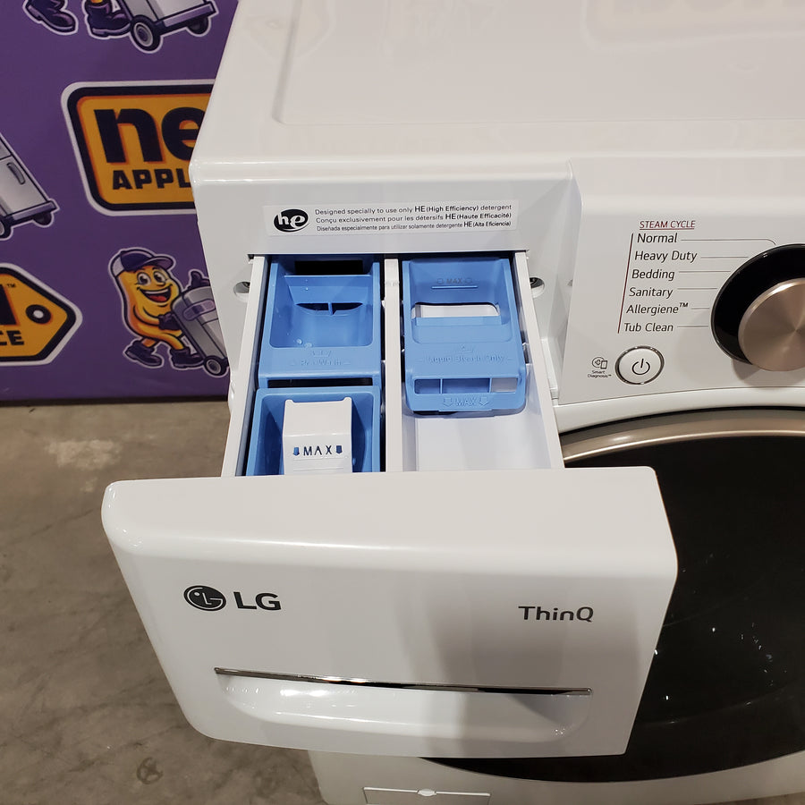 LG 4.5 cu. ft. Front Load Washer with Steam and Built-In Intelligence in White 251318SD1348 - WM4000HWA - Scratch & Dent (Moderate)