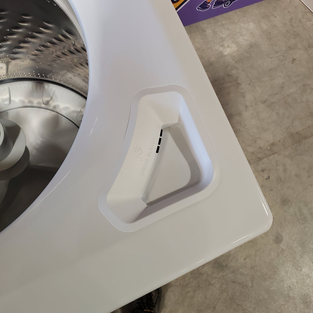 Pictures of 5.2–5.3 Cu. Ft. Whirlpool® Top Load Washer in White with Removable Agitator WTW6157PW - Open Box and 7.0 Cu. Ft. Whirlpool® Top Load Electric Dryer in White with Moisture Sensor WED6150PW - Open Box - Neu Appliance Outlet - Discount Appliance Outlet in Austin, Tx