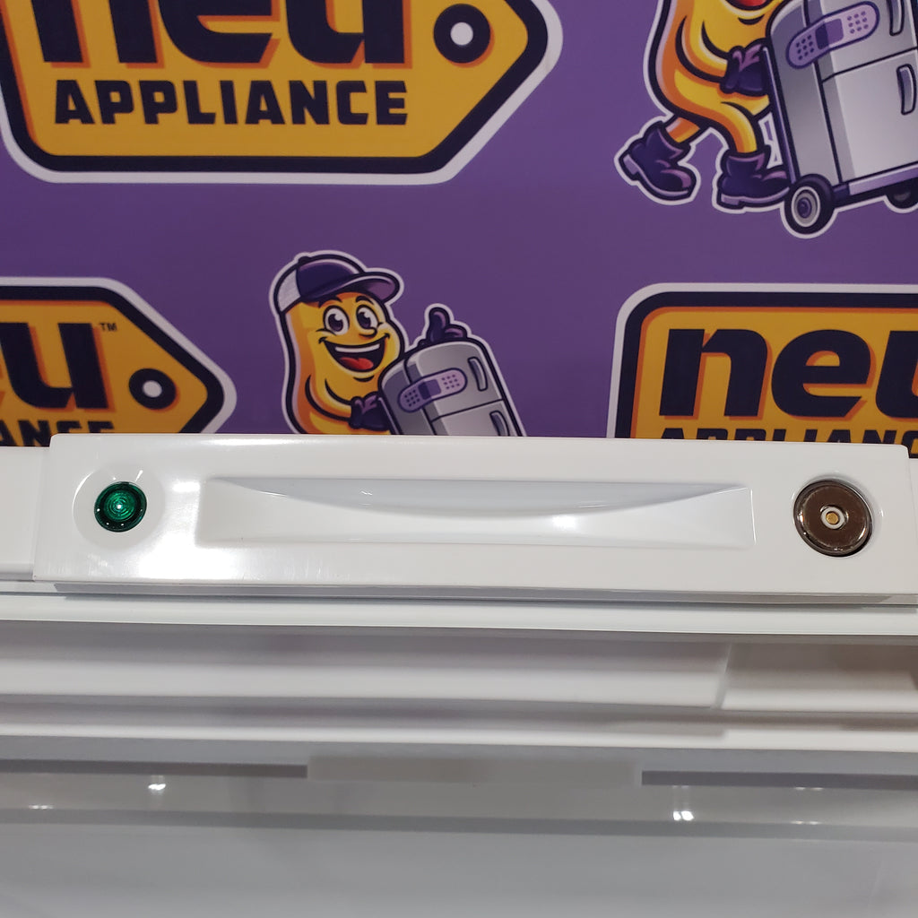 Pictures of Frigidaire 15 Cu. Ft. Garage Ready Chest Freezer- scratch and dent minor - Neu Appliance Outlet - Discount Appliance Outlet in Austin, Tx