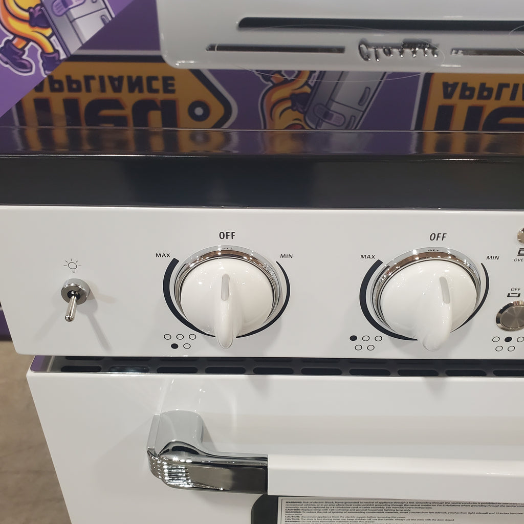 Unique Classic Retro 30-in Glass Top 5 Burners 3.9-cu ft Convection Oven Freestanding Electric Range with WipeClean Coating 3SD872 - UGP-30CR EC W - Open Box