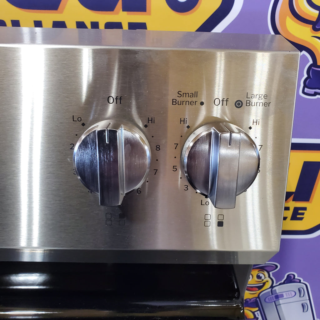 Pictures of GE ENERGY STAR® 30" Free-Standing Electric Convection Range with No Preheat Air Fry and EasyWash™ Oven Tray GRF600AVSS - New in Box - Neu Appliance Outlet - Discount Appliance Outlet in Austin, Tx