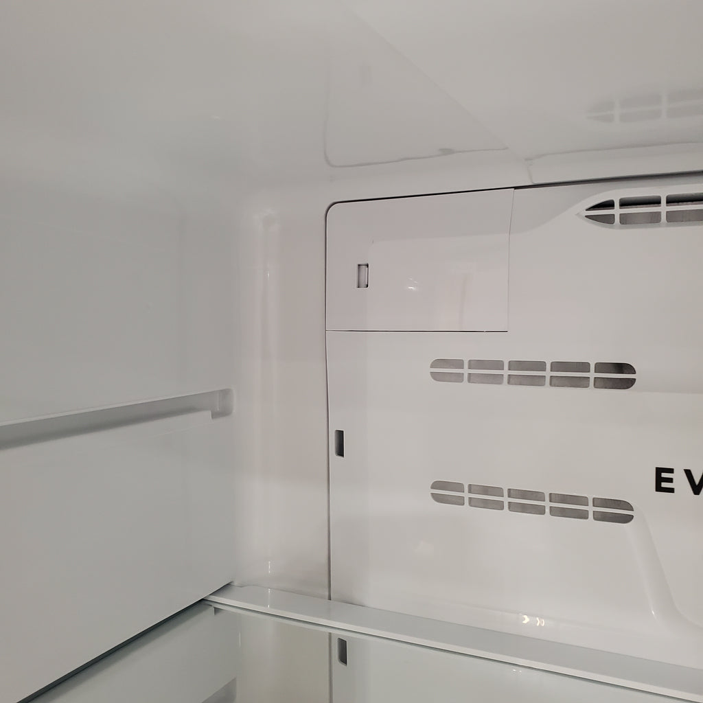 Pictures of Frigidaire 20 Cu. Ft. Garage Ready Top Freezer Refrigerator in White With Ice Maker Installed FFTR2045VW - Scratch & Dent (Minor) - Neu Appliance Outlet - Discount Appliance Outlet in Austin, Tx