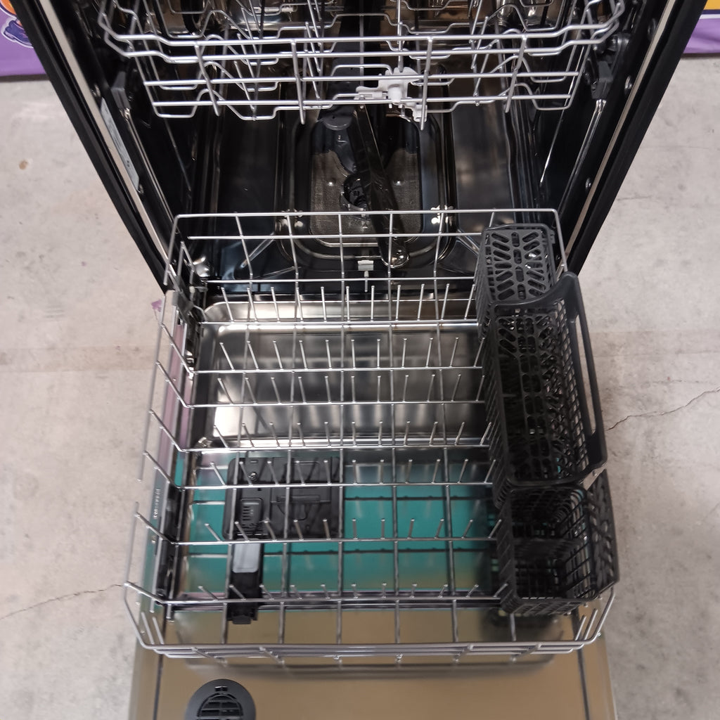 Pictures of Whirlpool 24 In. Dishwasher with Ai Intelligent Wash and Sensor Cycle in Fingerprint Stainless Steel WDTA50SAKZ - Scratch and Dent (Moderate) - Neu Appliance Outlet - Discount Appliance Outlet in Austin, Tx