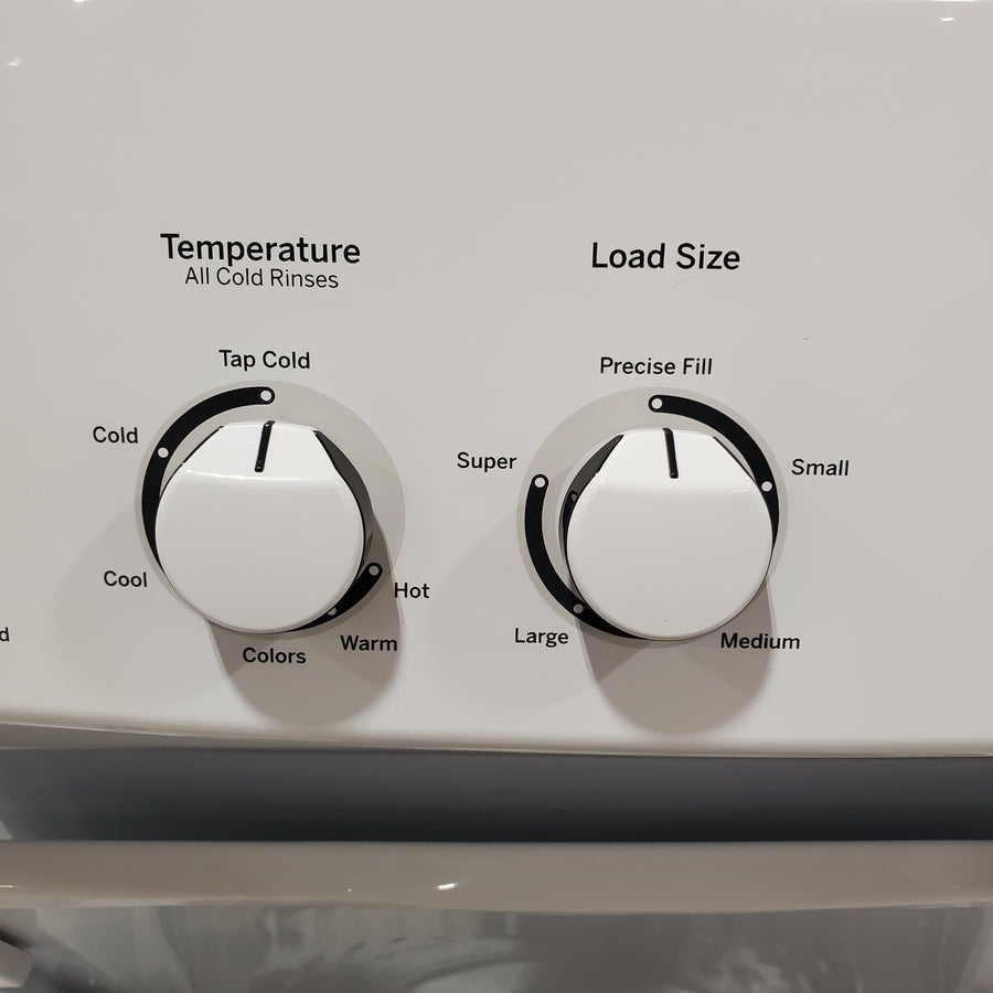 GE Unitized Spacemaker® 3.8 cu. ft. Capacity Washer with Stainless Steel Basket and 5.9 cu. ft. Capacity Gas Dryer 22133SD177 - GUD27GSSMWW - Scratch & Dent (Minor)