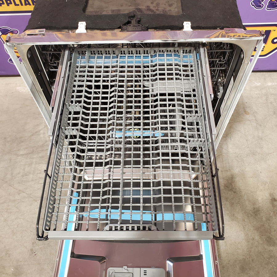 ASKO Dishwasher in Stainless Steel with Super Cleaning System™ 11112SD71 - DBI664IXXLS - Scratch & Dent  (Minor)