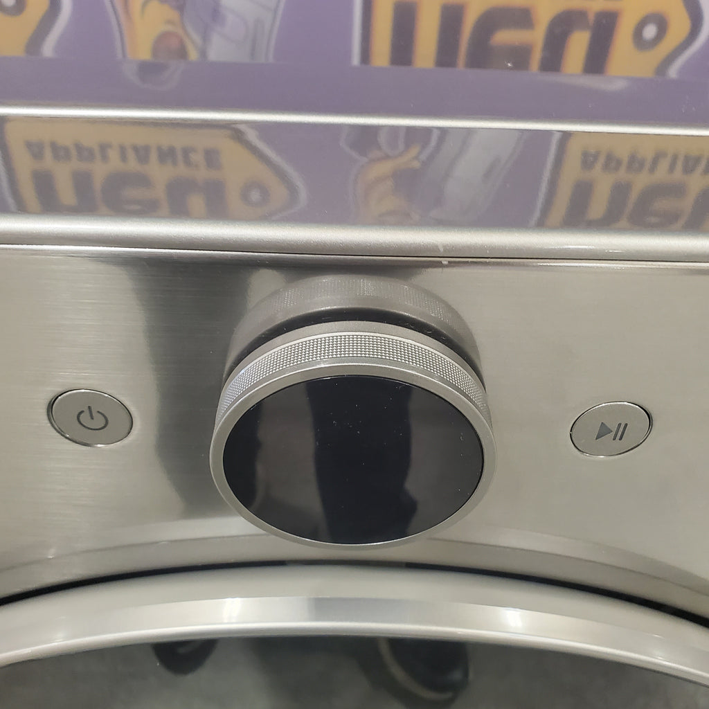 Pictures of LG Ultra Large Capacity 4.5 Cu. Ft. Capacity Front Load Washer with TurboWash 360 WM5500HVA and LG Smart Mega Capacity 7.8 Cu. Ft. Front Load Dryer with Dual Inverter Heat Pump Technology DLHC5502V - Scratch and Dent (Minor) - Neu Appliance Outlet - Discount Appliance Outlet in Austin, Tx