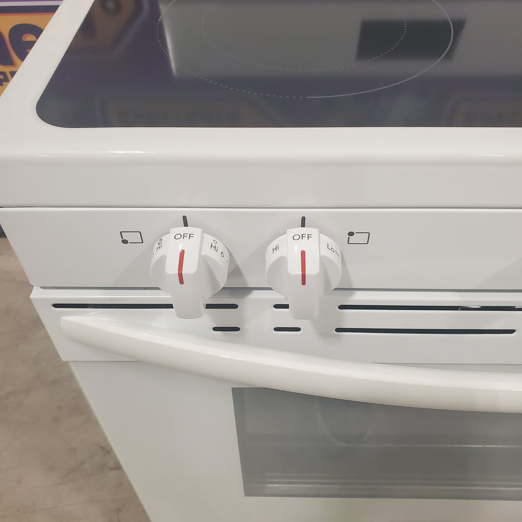 Pictures of Frigidaire White Electric 30 In 5 Burner 5.3 Cu. Ft. Range with Manual Clean and Even Baking Technology FCRE3052AW - Scratch & Dent - (Minor) - Neu Appliance Outlet - Discount Appliance Outlet in Austin, Tx