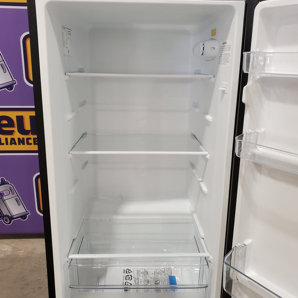 Pictures of Vissani 7.1 cu. ft. Top Freezer Refrigerator with Adjustable Shelf in Stainless Steel MDFF7SS - Scratch & Dent (Minor) - Neu Appliance Outlet - Discount Appliance Outlet in Austin, Tx