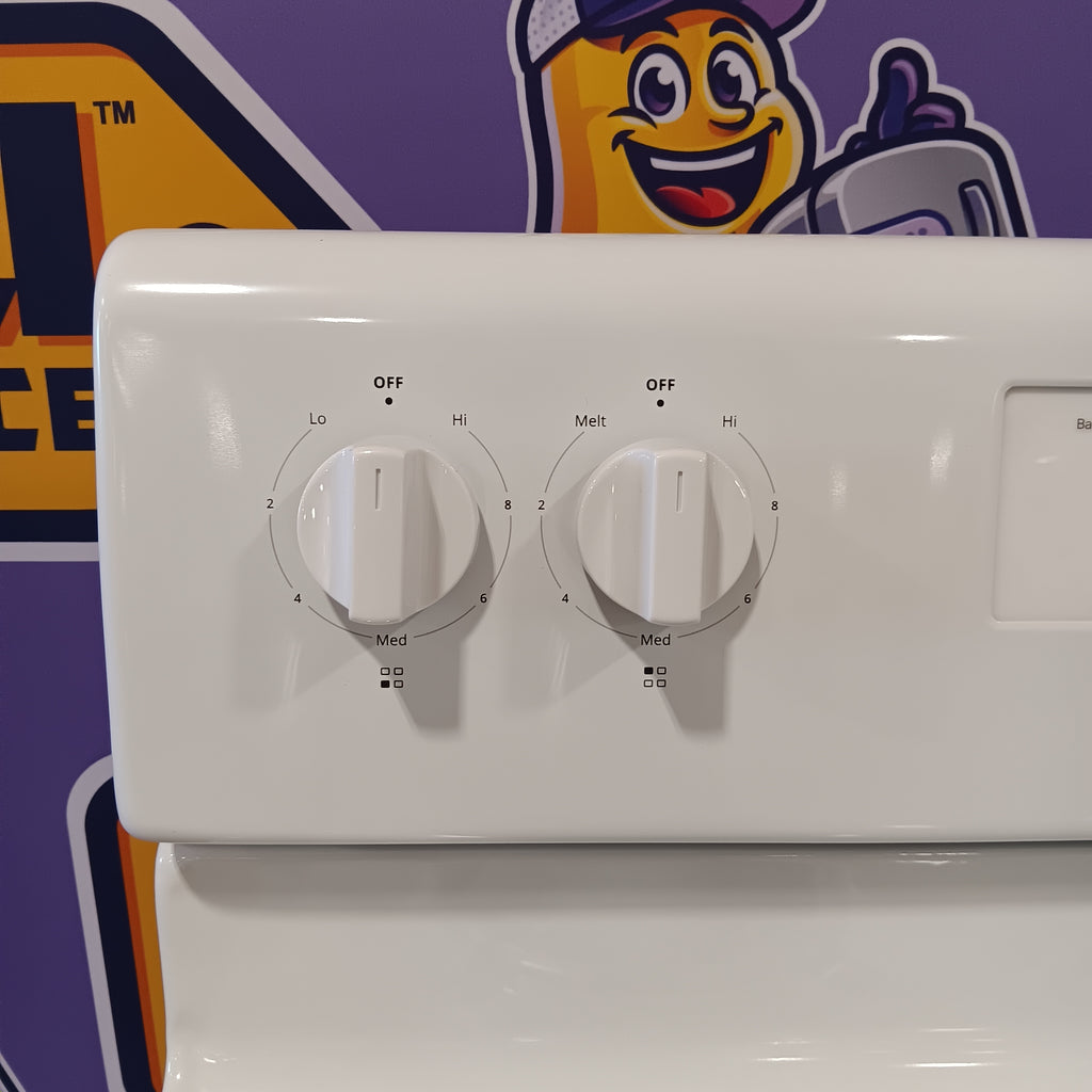Pictures of Whirlpool White 4.8 cu. ft. Electric Range with Keep Warm setting and Control Lock Mode - Open Box - Neu Appliance Outlet - Discount Appliance Outlet in Austin, Tx