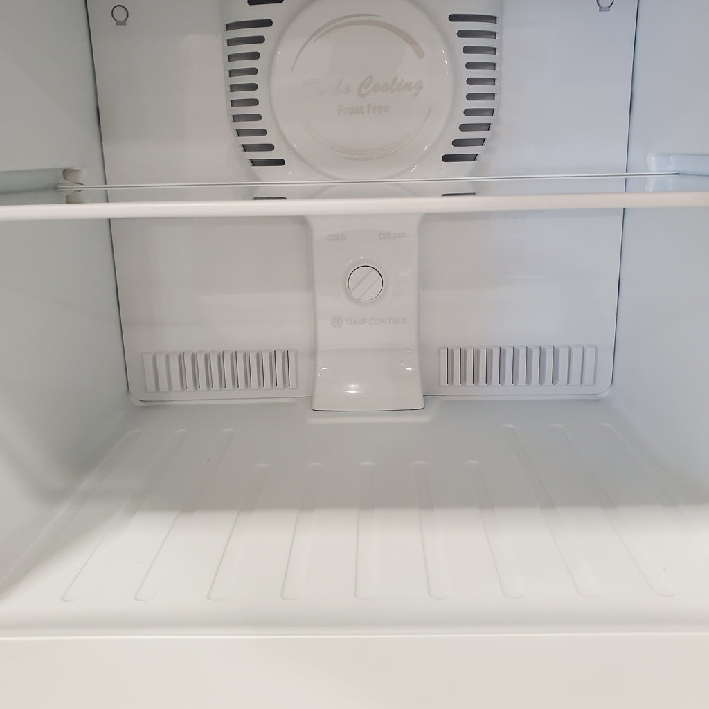 Galanz 22 in. 7.6 cu. ft. Retro Top Freezer Refrigerator, Hot Rod Red, Energy Star 25134SD450 - GLRF76TMRDER2 - Scratch & Dent (Minor)