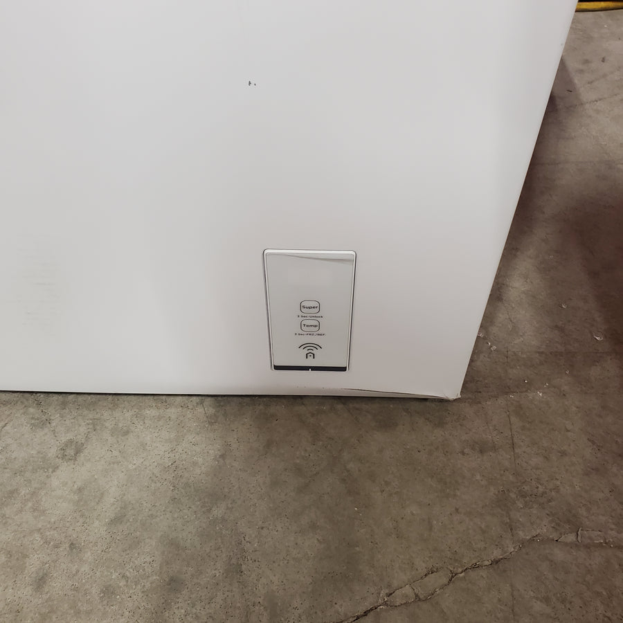 Vissani 8.8 cu. ft. Manual Defrost Convertible Garage Ready Chest Freezer in White, Powered by Hubspace MDCF9WH - Scratch & Dent (Moderate)
