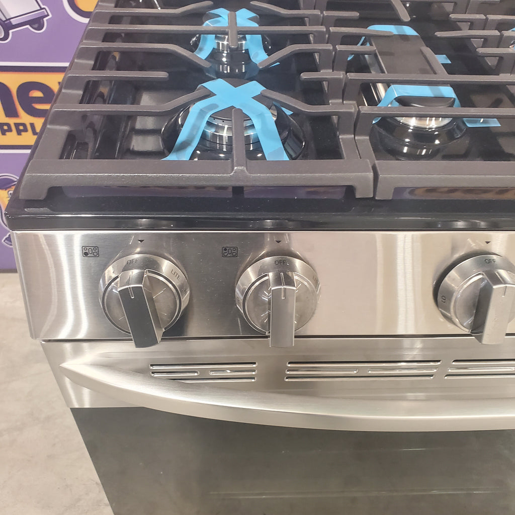 Pictures of LG Stainless Steel Smart Wi-Fi Enabled Gas 5.8 Cu. Ft Range with EasyClean and Superboil Burner LRGL5821S - Open Box - Neu Appliance Outlet - Discount Appliance Outlet in Austin, Tx