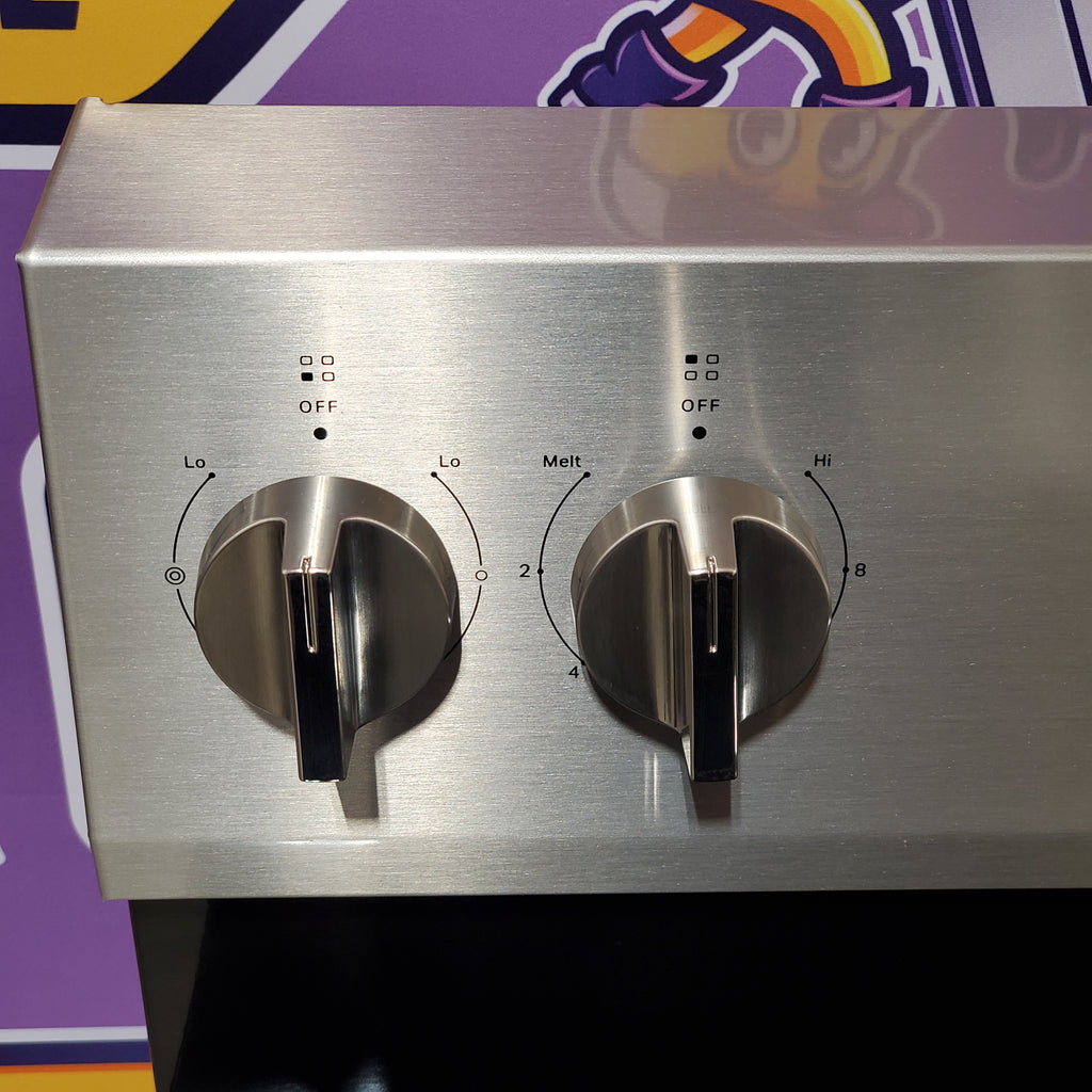 Whirlpool Energy Star Electric Range with Air Cooking Technology, No Preheat Air Fry, Air Baking and Self Clean 5SD180 - WFES5030RZ - Scratch & Dent (Minor)