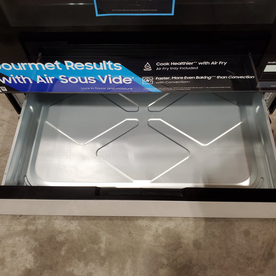 Samsung Bespoke 6.3-cu ft, 4 Burner Air Fry Convection Oven Slide-In Single Induction Range in White Glass 251310SD916 - NSI6DB950012 - Open Box