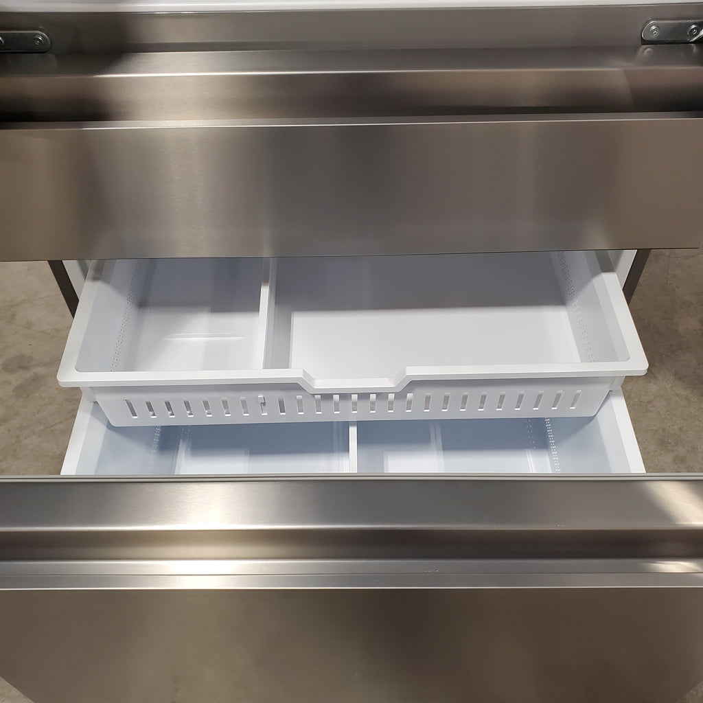 Pictures of Hisense PureFlat 25.6-cu ft 4-Door Smart French Door ENERGY STAR Refrigerator in Stainless Steel with Ice Maker, Water and Ice Dispenser 6SD131 - HRM260N6TSE - Scratch & Dent (Minor) - Neu Appliance Outlet - Discount Appliance Outlet in Austin, Tx